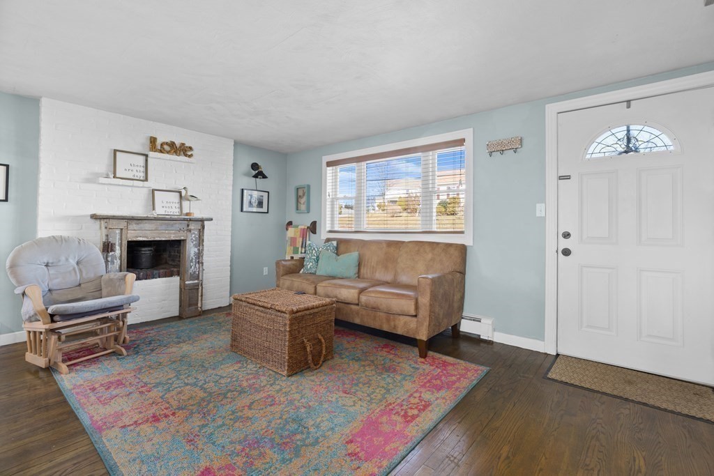 17 Harborview Road Hull, MA 02045 - Photo 10 of 22 Gallery Image 10