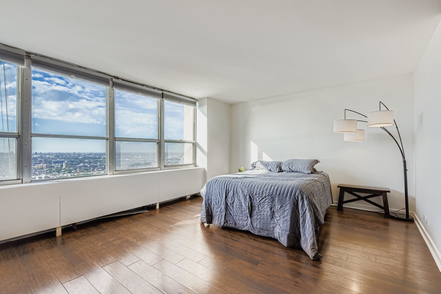 655 West Irving Park Road, Unit 4109 Chicago, IL 60613 - Photo 5 of 14 Gallery Image 5