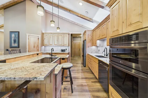 $997,000 | 24522 Brownie Way, Nisswa, MN 56468