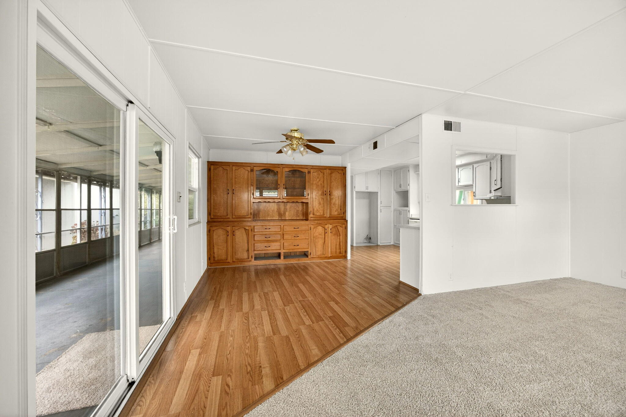 2252 Table Rock Road, Unit SPC 151 Medford, OR 97501 - Photo 4 of 21