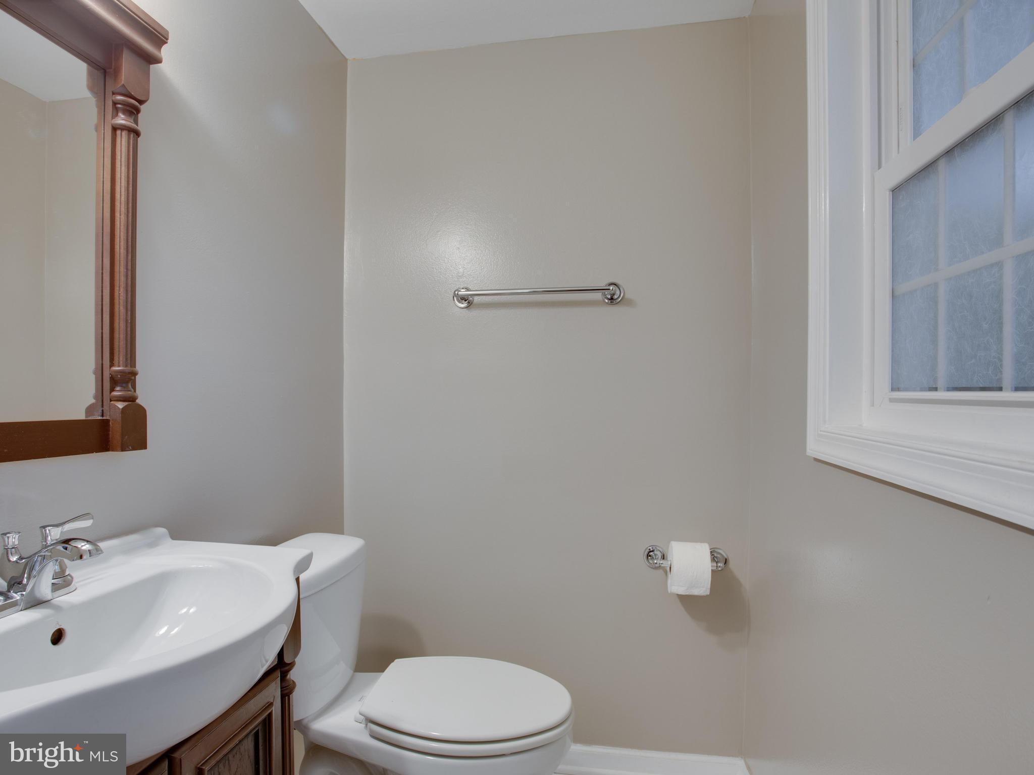 6 Boxwood Road Annapolis, MD 21403 - Photo 22 of 30 Bath (Master)