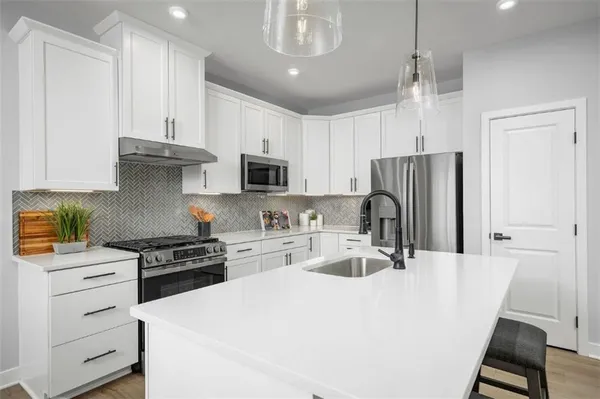 $454,558 | 1049 Black Sands Drive, Jeannette, PA 15644