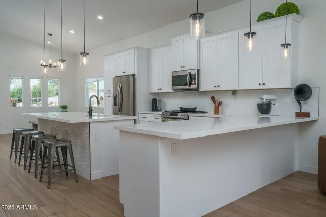 $715,000 | 2345 North 28th Place, Phoenix, AZ 85008