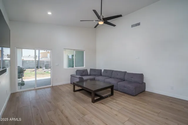 $715,000 | 2345 North 28th Place, Phoenix, AZ 85008