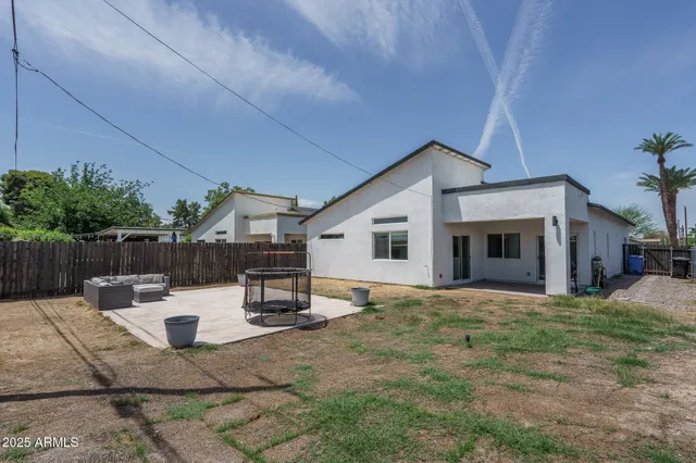 $715,000 | 2345 North 28th Place, Phoenix, AZ 85008