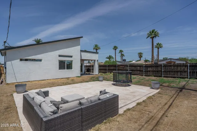 $715,000 | 2345 North 28th Place, Phoenix, AZ 85008