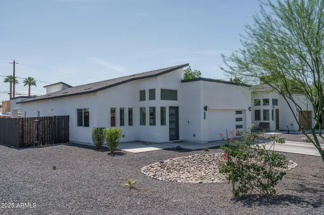 $715,000 | 2345 North 28th Place, Phoenix, AZ 85008