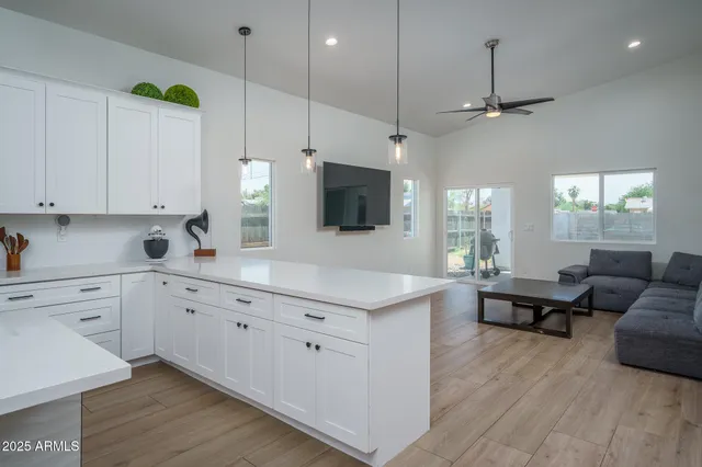 $715,000 | 2345 North 28th Place, Phoenix, AZ 85008