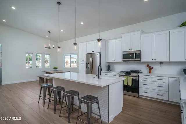 $715,000 | 2345 North 28th Place, Phoenix, AZ 85008