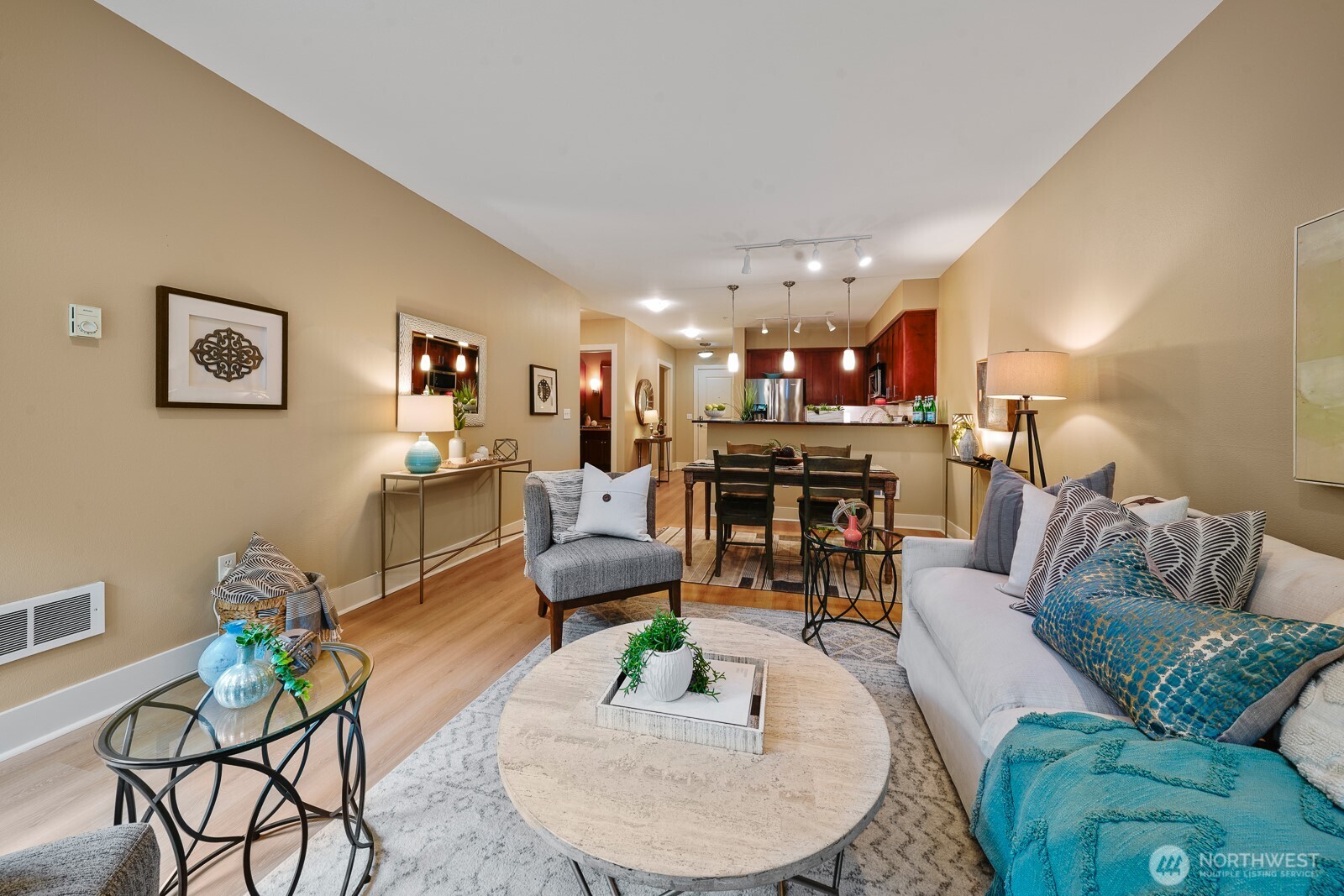 51 Pine Street, Unit 202 Edmonds, WA 98020 - Photo 8 of 31