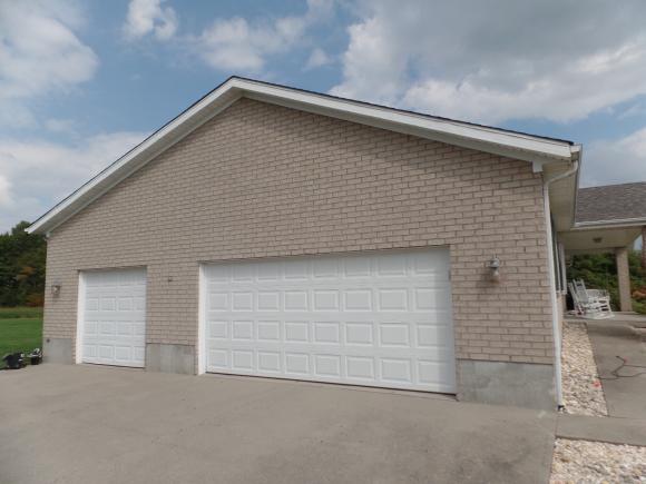1074 South County Line Road Greensburg, IN 47240 - Photo 5 of 27 Gallery Image 5