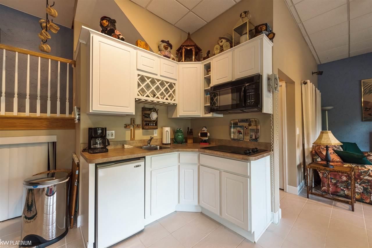 4131 North River Road Fort Gratiot, MI 48059 - Photo 27 of 56 31354329-26.JPG