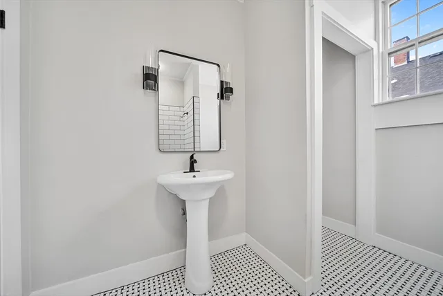 $475,000 | 68 Pleasant Street, Unit 2, Newburyport, MA 01950