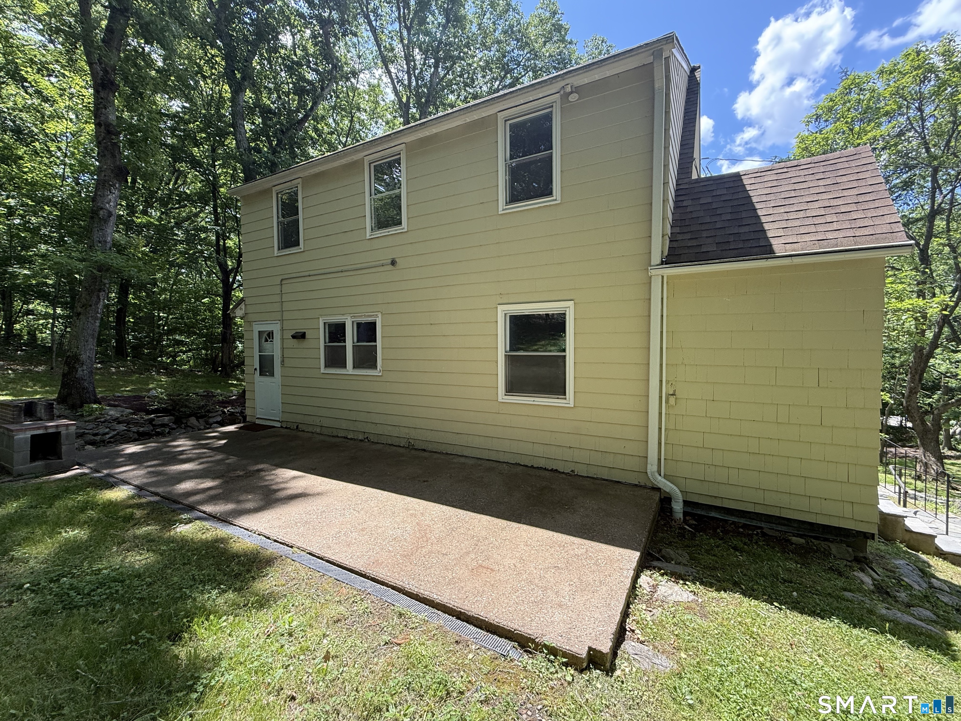 19 Old Town Road Shelton, CT 06484 - Photo 6 of 32