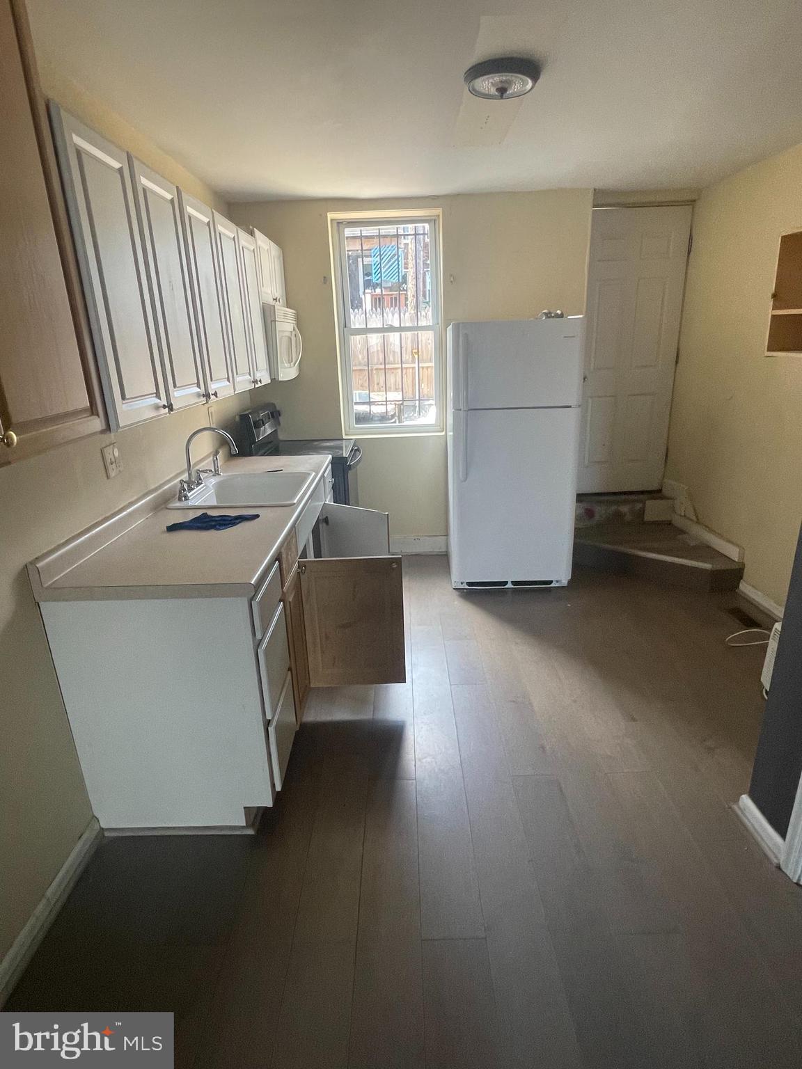 238 North Rose Street Baltimore, MD 21224 - Photo 3 of 10 Kitchen