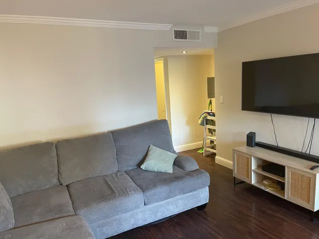 $560,000 | 303 Tradewinds Drive, Unit 10, San Jose, CA 95123