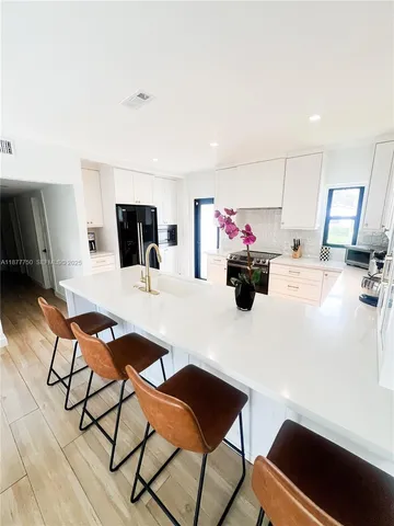 $869,000 | 1600 Southwest 17th Avenue, Miami, FL 33145