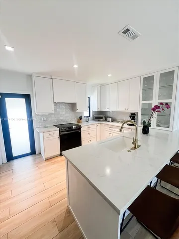 $869,000 | 1600 Southwest 17th Avenue, Miami, FL 33145