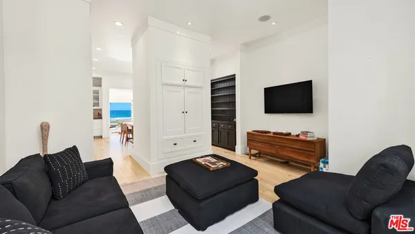 $16,950,000 | 30718 Pacific Coast Highway, Malibu, CA 90265