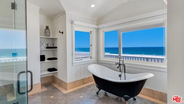 $16,950,000 | 30718 Pacific Coast Highway, Malibu, CA 90265