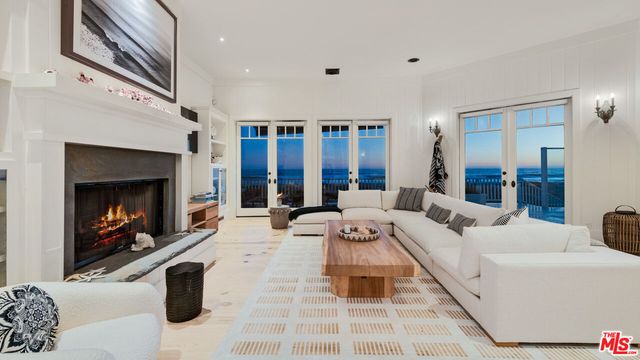 $16,950,000 | 30718 Pacific Coast Highway, Malibu, CA 90265