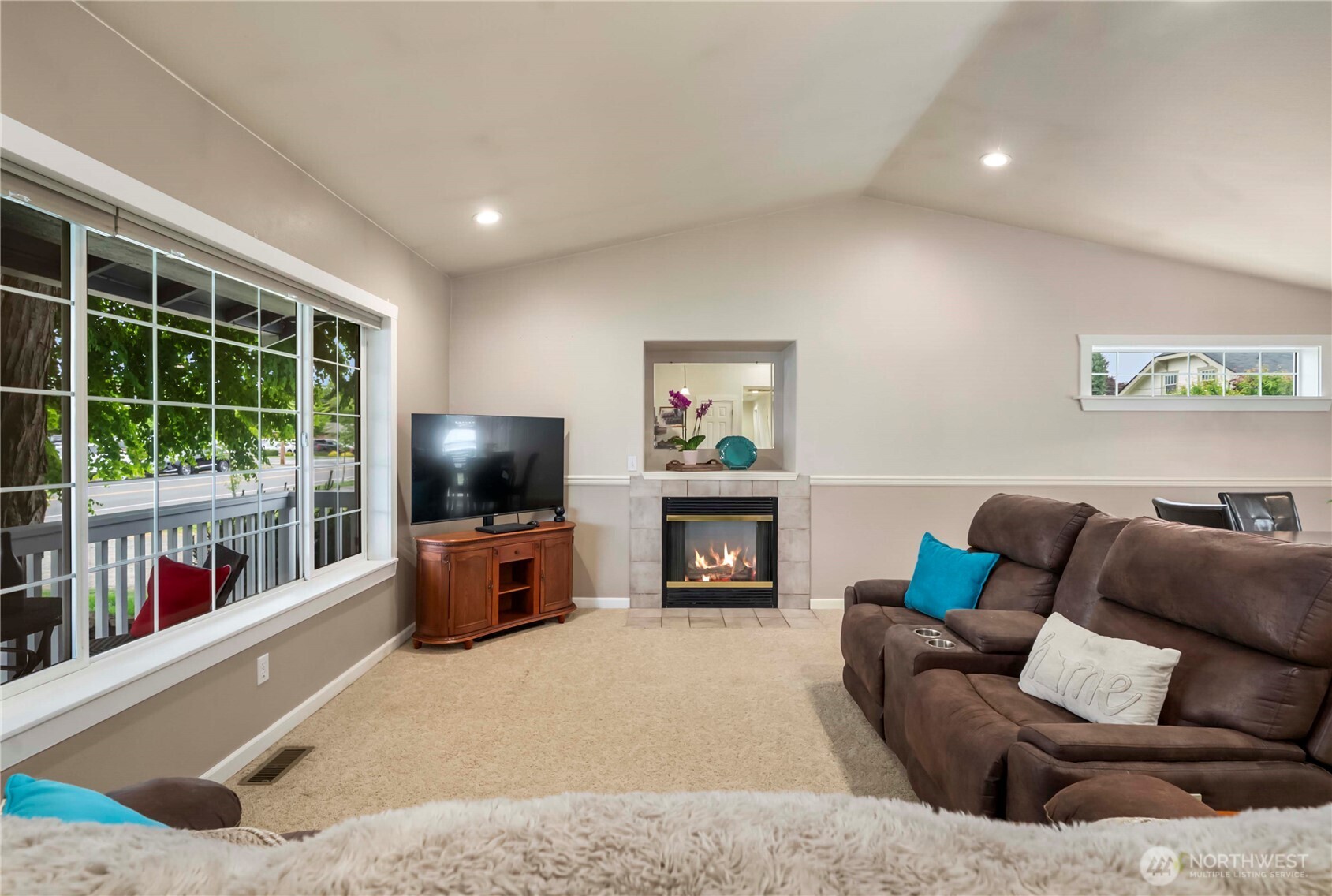 1010 Academy Street Sumner, WA 98390 - Photo 9 of 37