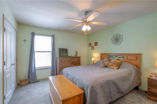 $210,000 | 1302 Northwest Ashley Lane, Grain Valley, MO 64029