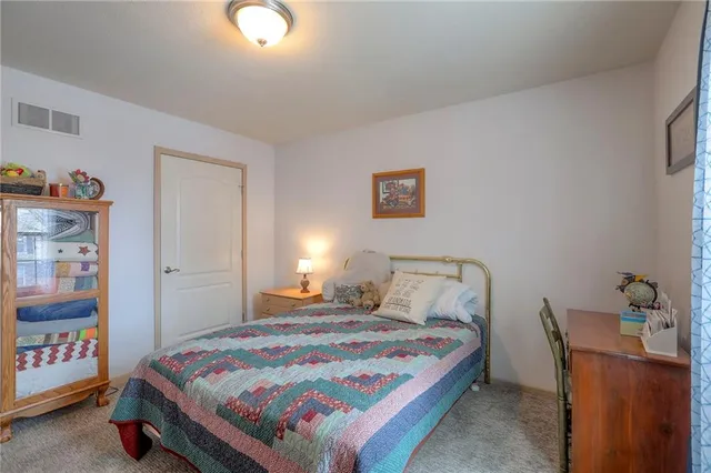 $210,000 | 1302 Northwest Ashley Lane, Grain Valley, MO 64029