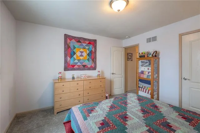 $210,000 | 1302 Northwest Ashley Lane, Grain Valley, MO 64029