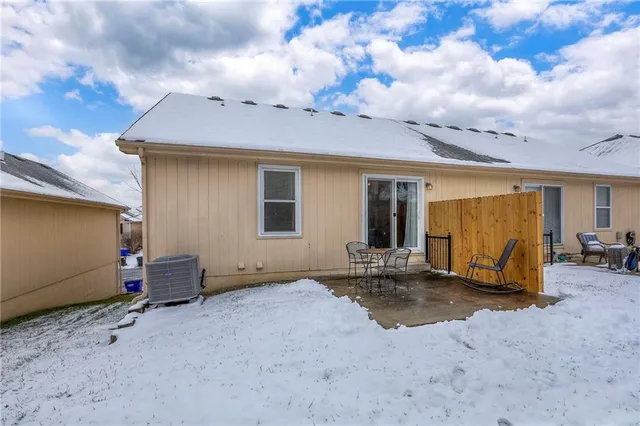 $210,000 | 1302 Northwest Ashley Lane, Grain Valley, MO 64029