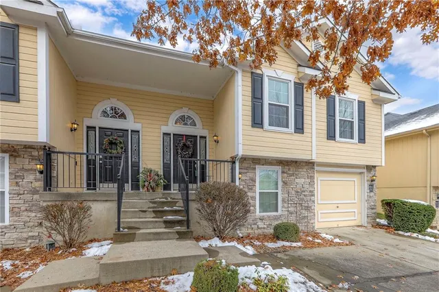 $210,000 | 1302 Northwest Ashley Lane, Grain Valley, MO 64029