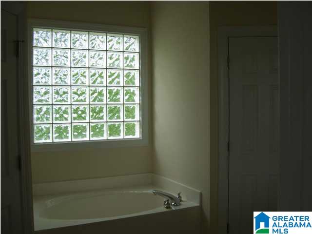 227 Lakeshore Loop Oneonta, AL 35121 - Photo 6 of 13 Gallery Image 6