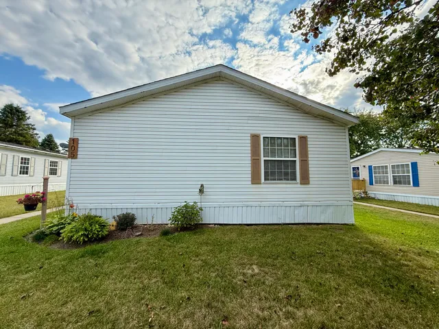 $59,900 | 2500 Mann Road, Unit LOT #105, Clarkston, MI 48346