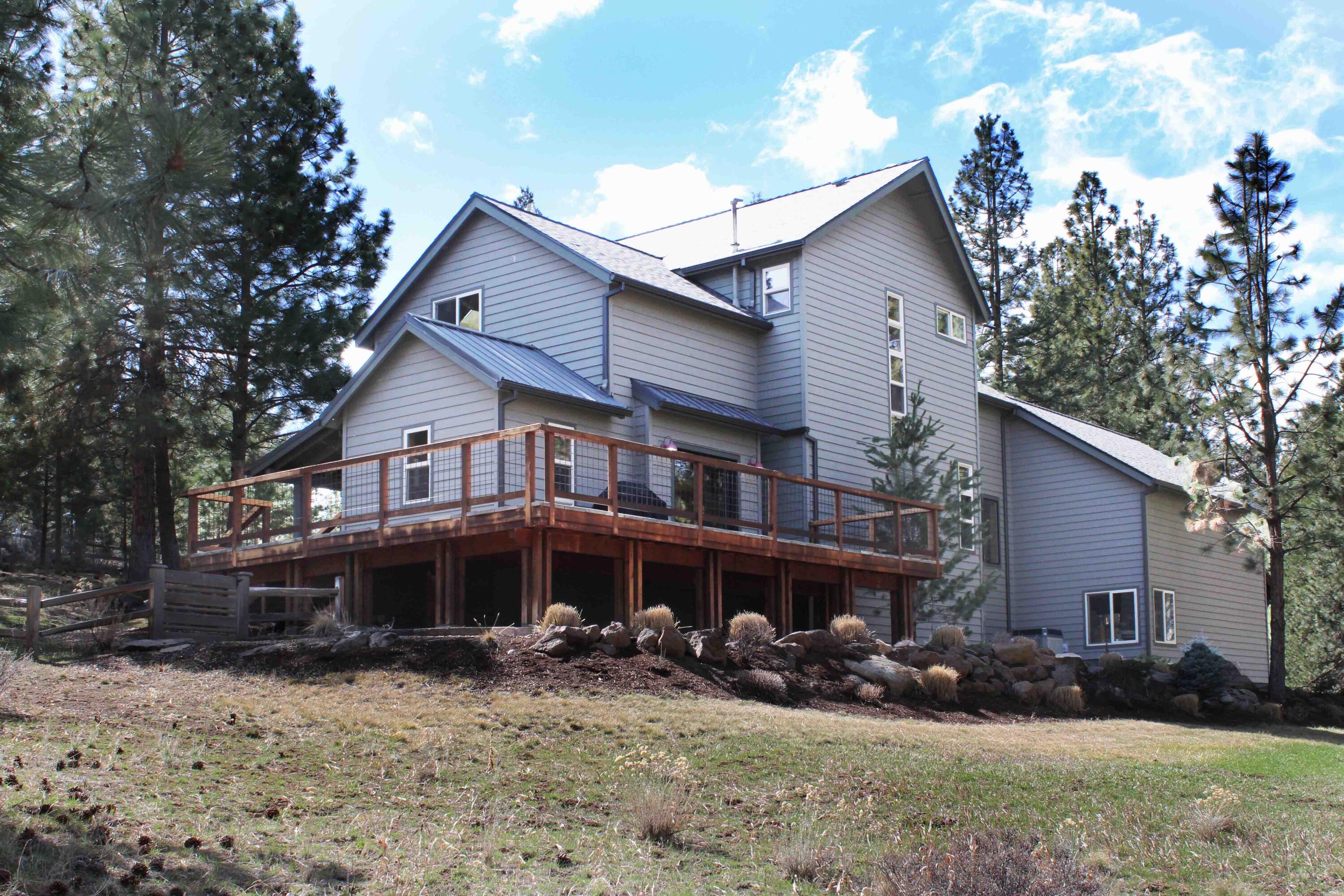 2185 Northwest Putnam Road Bend, OR 97703 - Photo 3 of 39 IMG_3979