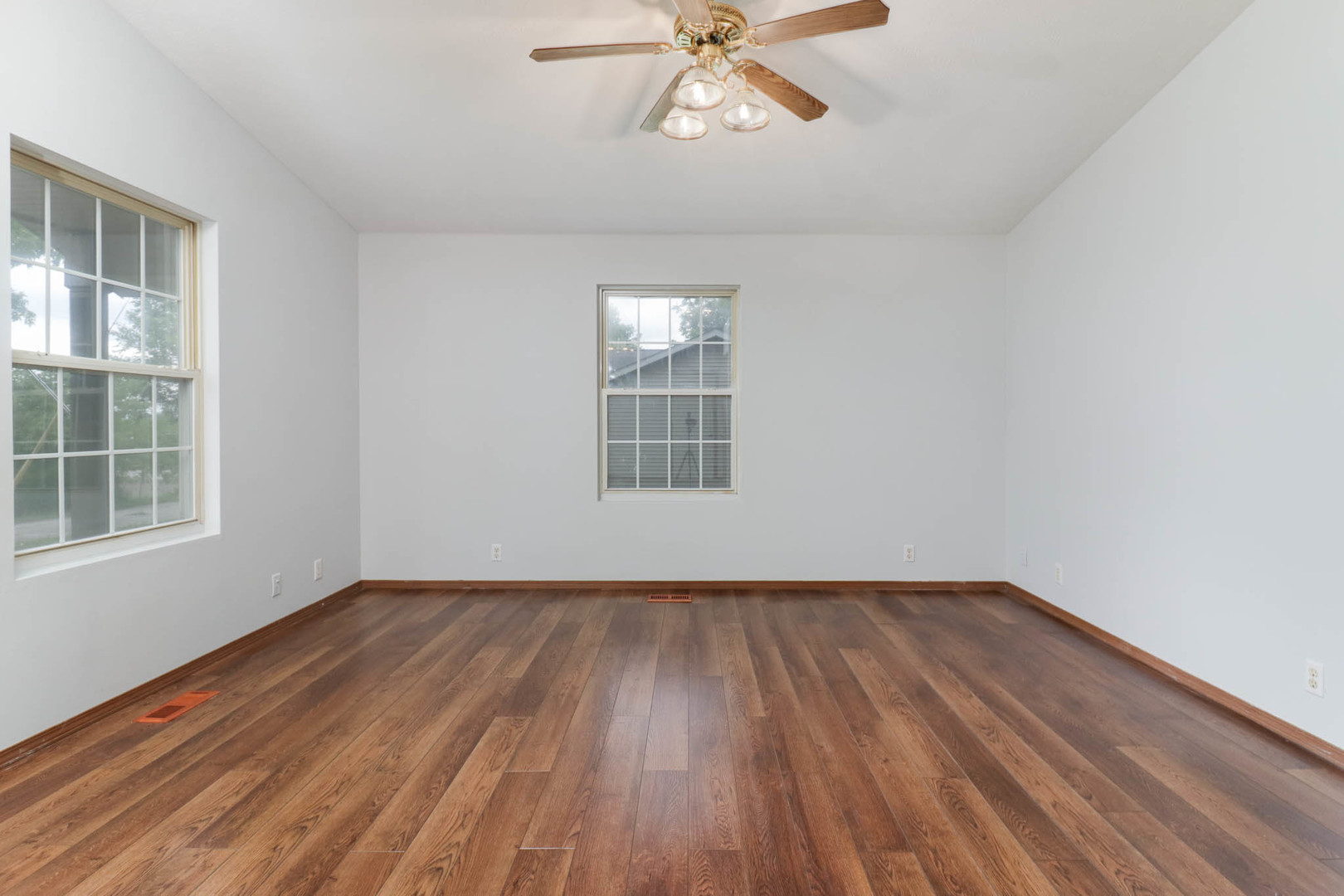 101 South State Street Danvers, IL 61732 - Photo 4 of 39