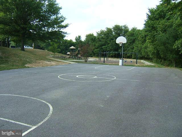 6738 Hemlock Point Road New Market, MD 21774 - Photo 9 of 18 Community Basketball Court