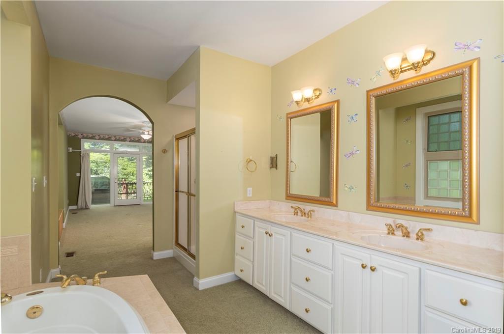 19 Aldersgate Road Waynesville, NC 28786 - Photo 12 of 26 Gallery Image 12