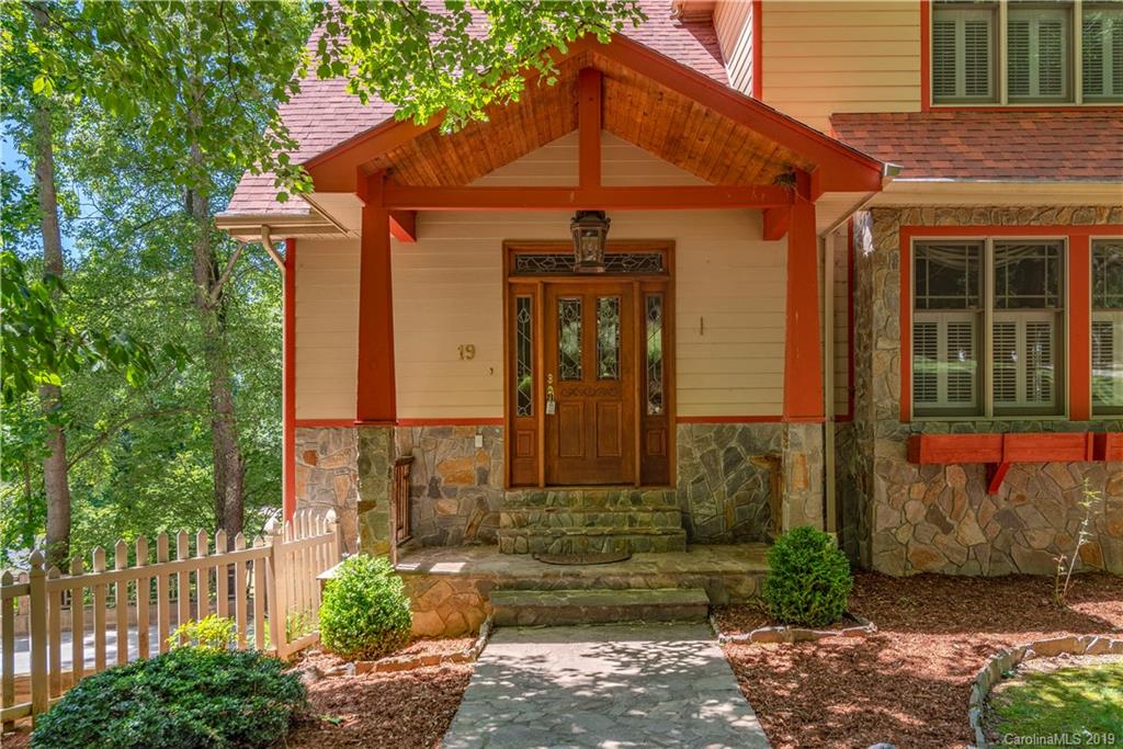 19 Aldersgate Road Waynesville, NC 28786 - Photo 3 of 26 Gallery Image 3