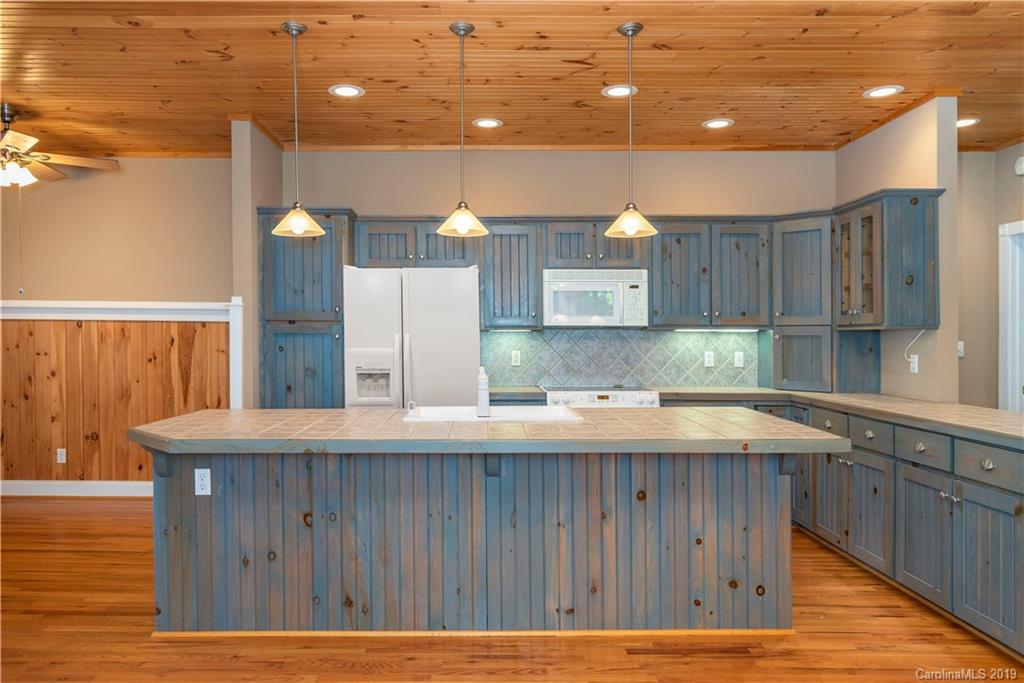 19 Aldersgate Road Waynesville, NC 28786 - Photo 5 of 26 Gallery Image 5