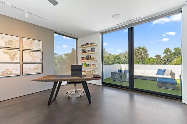 $17,500,000 | 12 North Beach Road, Jupiter Island, FL 33455