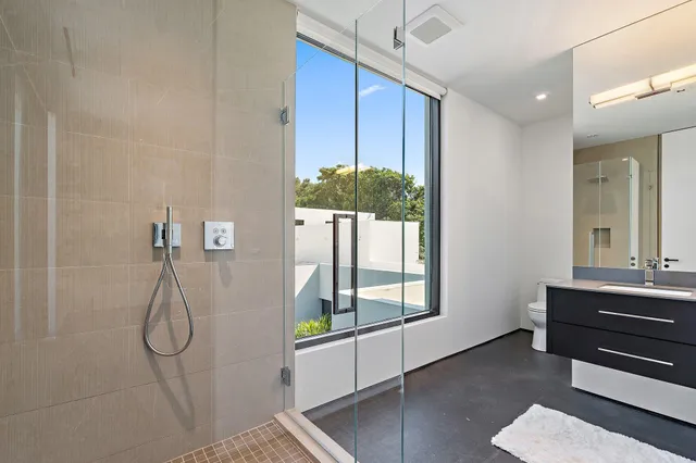 $17,500,000 | 12 North Beach Road, Jupiter Island, FL 33455