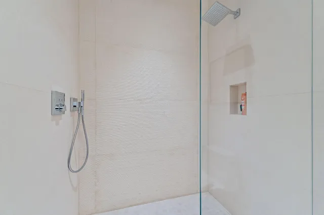 $17,500,000 | 12 North Beach Road, Jupiter Island, FL 33455