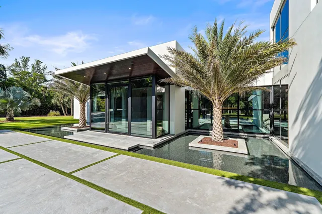 $17,500,000 | 12 North Beach Road, Jupiter Island, FL 33455