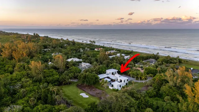 $17,500,000 | 12 North Beach Road, Jupiter Island, FL 33455