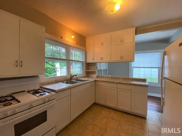 $1,900 | 811 North Grant Street, Bloomington, IN 47408