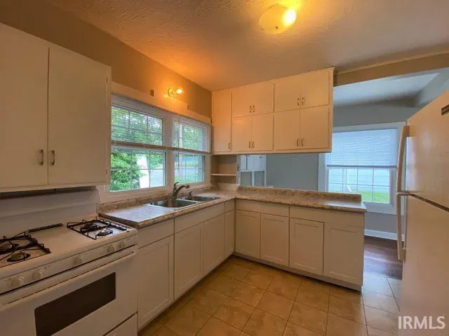 $1,950 | 811 North Grant Street, Bloomington, IN 47408