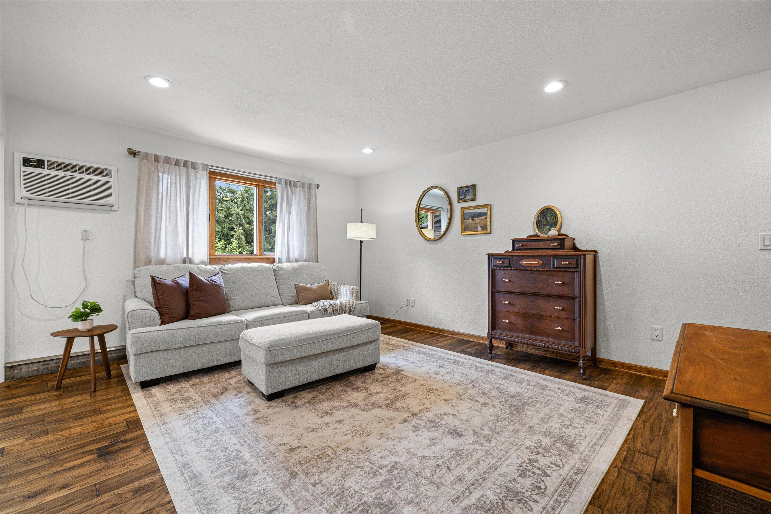 420 Racine Street, Unit 107 Waterford, WI 53185 - Photo 2 of 30 Living room