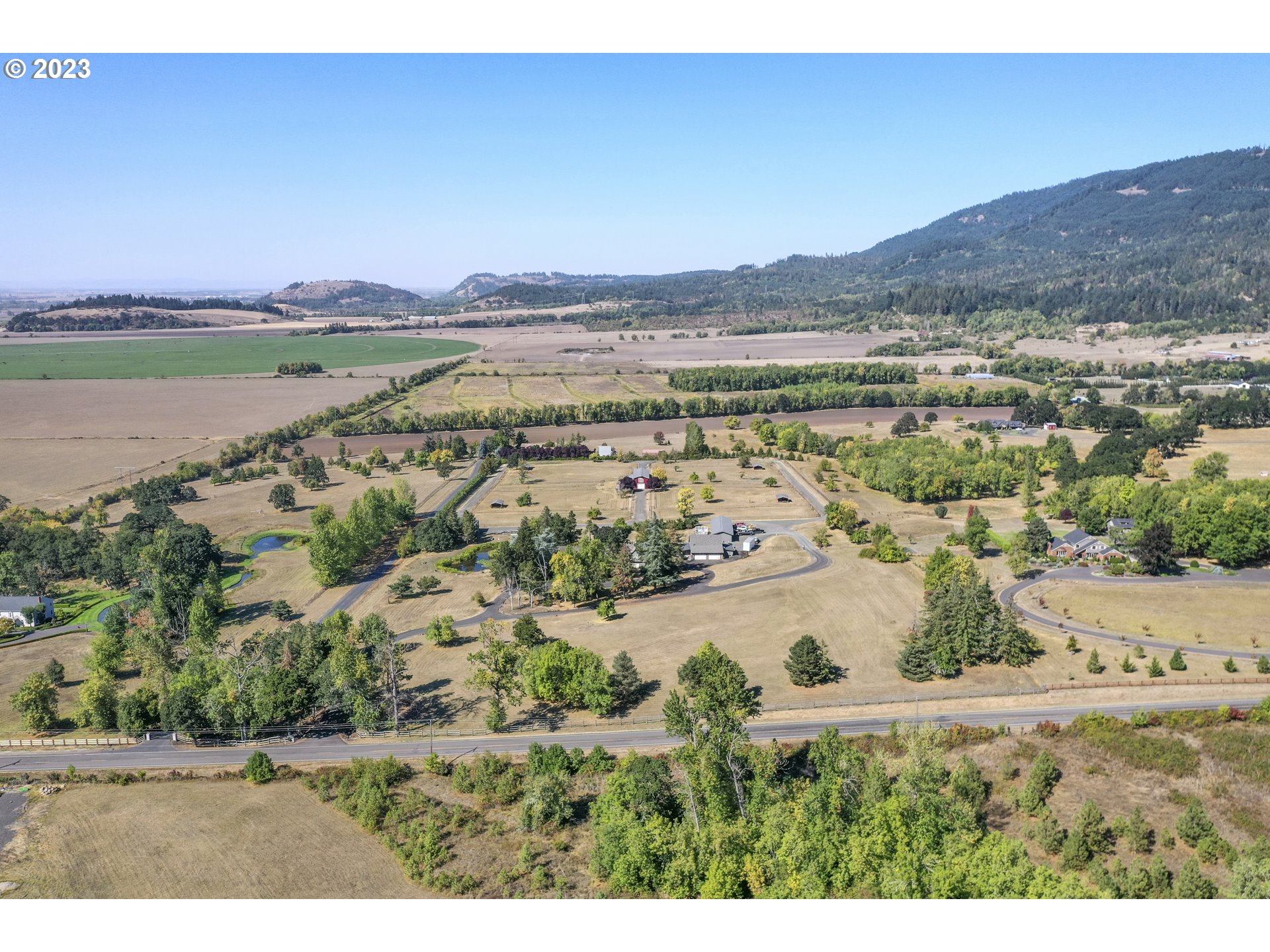 33451 Van Duyn Road, Unit 1 Eugene, OR 97408 - Photo 5 of 5 Gallery Image 5