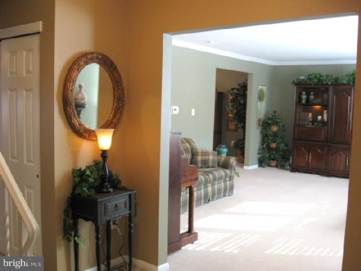 513 Park Road Cherry Hill, NJ 08034 - Photo 15 of 21 Foyer