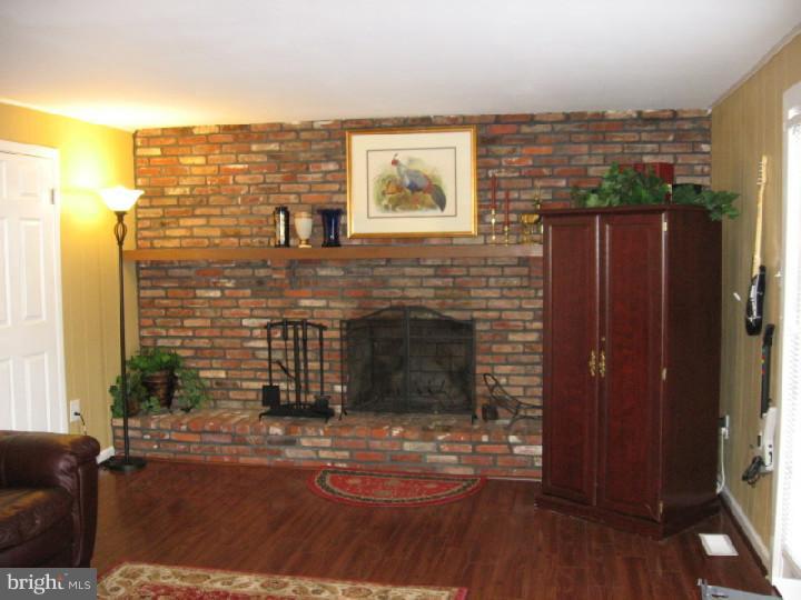 513 Park Road Cherry Hill, NJ 08034 - Photo 16 of 21 Family Room